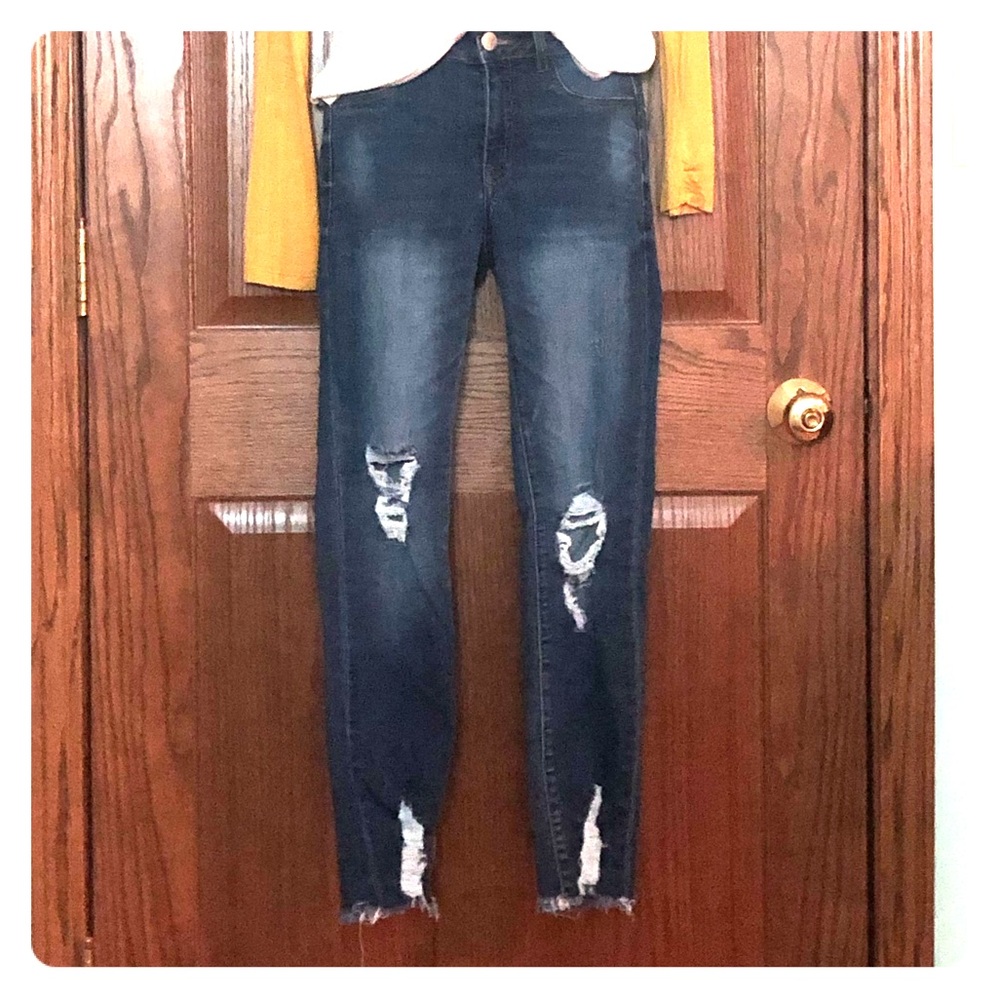 Dark washed ripped Jeans Size 2